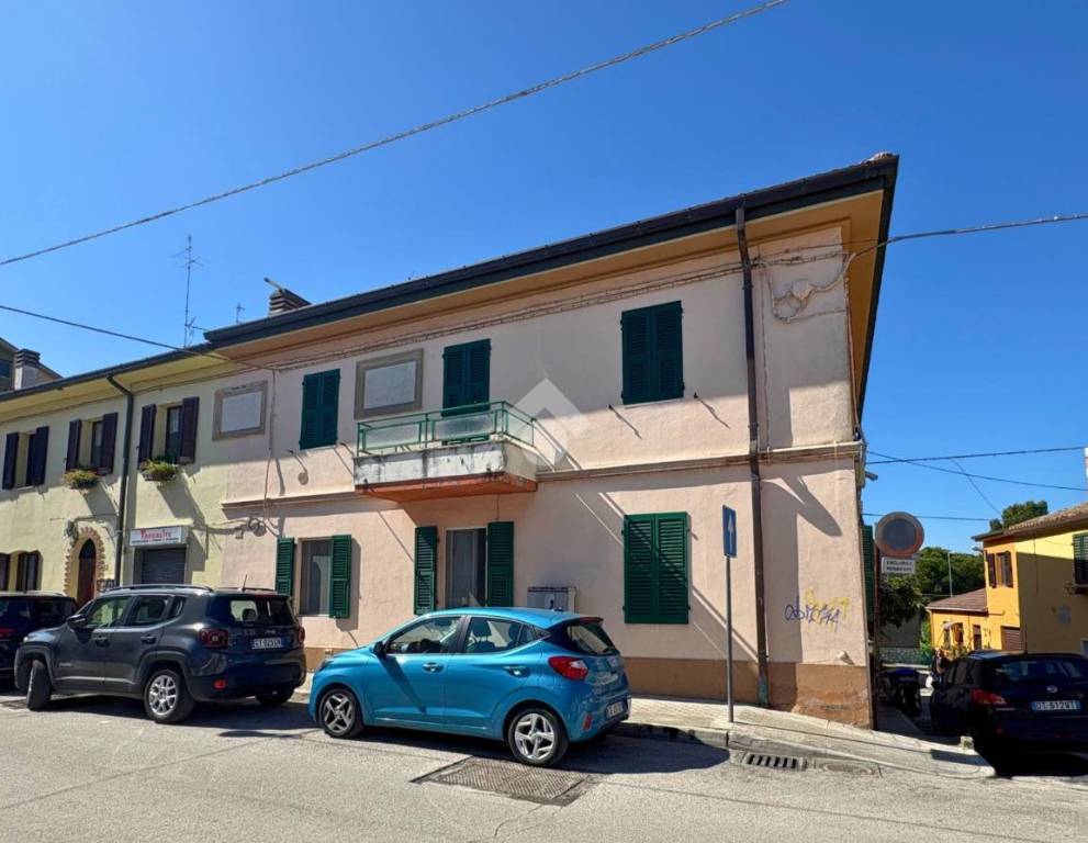 appartamento in vendita ad Ancona in zona Pietra La Croce