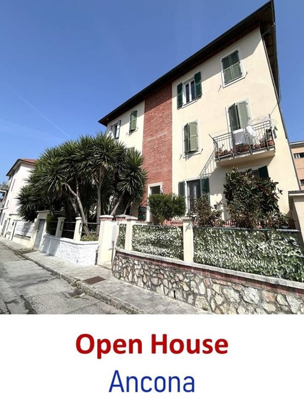 appartamento in vendita ad Ancona in zona Vallemiano