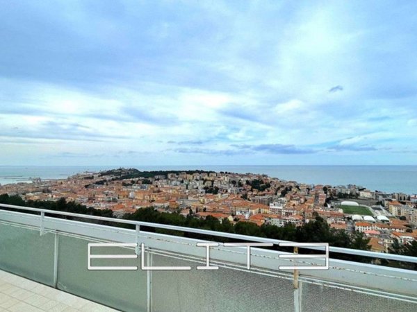 appartamento in vendita ad Ancona in zona Passetto