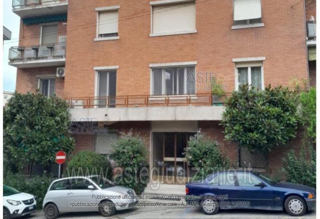 ufficio in vendita ad Ancona in zona Piano San Lazzaro