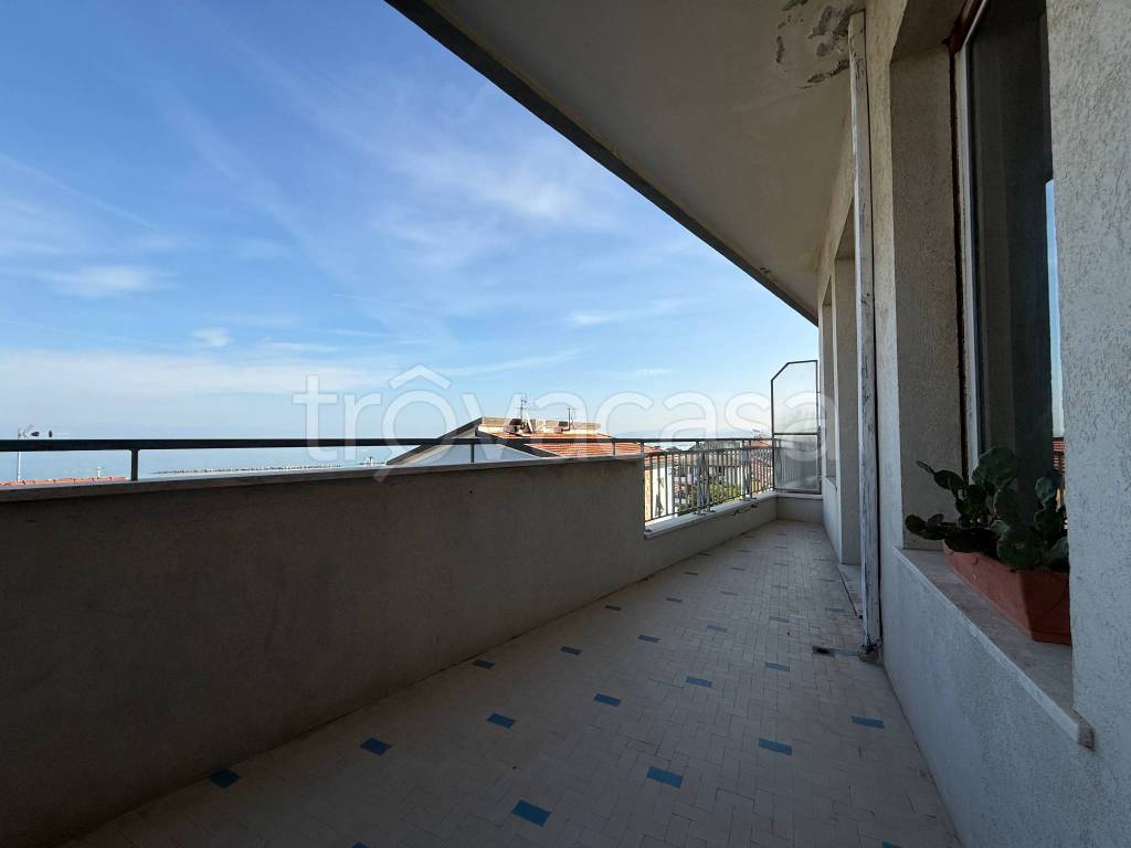 appartamento in vendita ad Ancona in zona Palombina Nuova