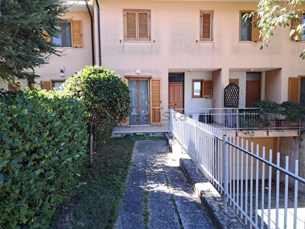 appartamento in vendita ad Ancona in zona Piano San Lazzaro