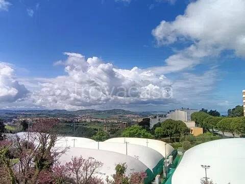appartamento in vendita ad Ancona in zona Pietra La Croce