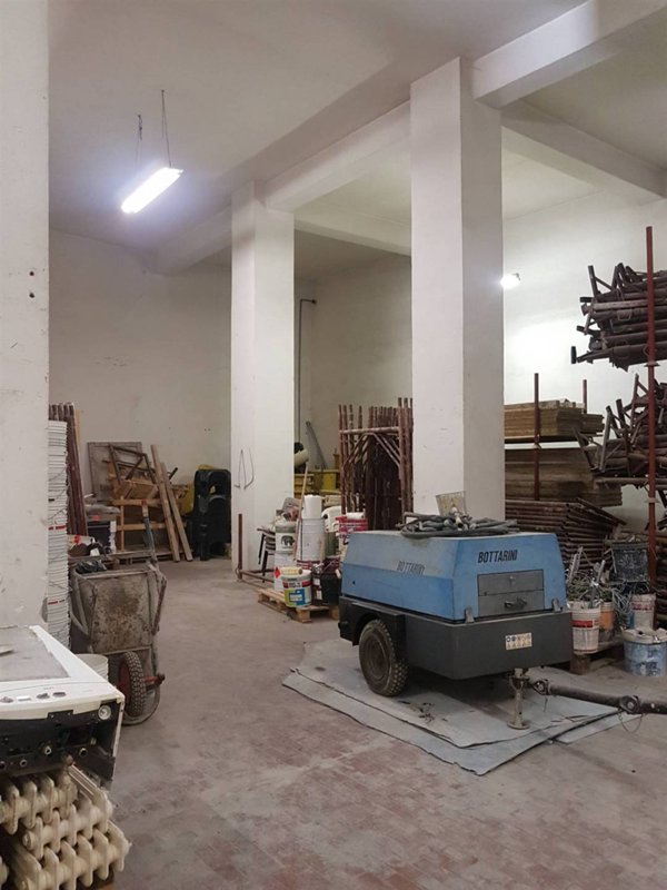 ufficio in vendita ad Ancona in zona Piano San Lazzaro