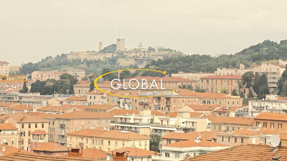 appartamento in vendita ad Ancona in zona Adriatico