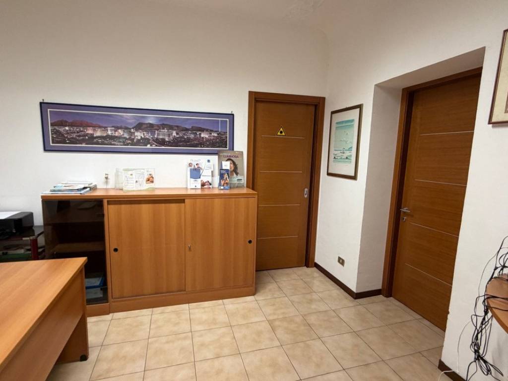 ufficio in vendita ad Ancona in zona Centro Storico