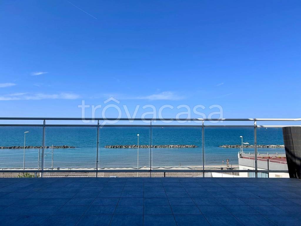 appartamento in vendita ad Ancona in zona Torrette