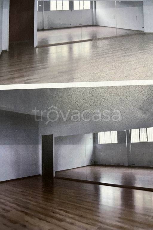 negozio in vendita ad Ancona