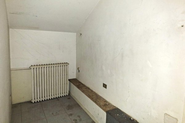 negozio in vendita ad Ancona in zona Centro Storico