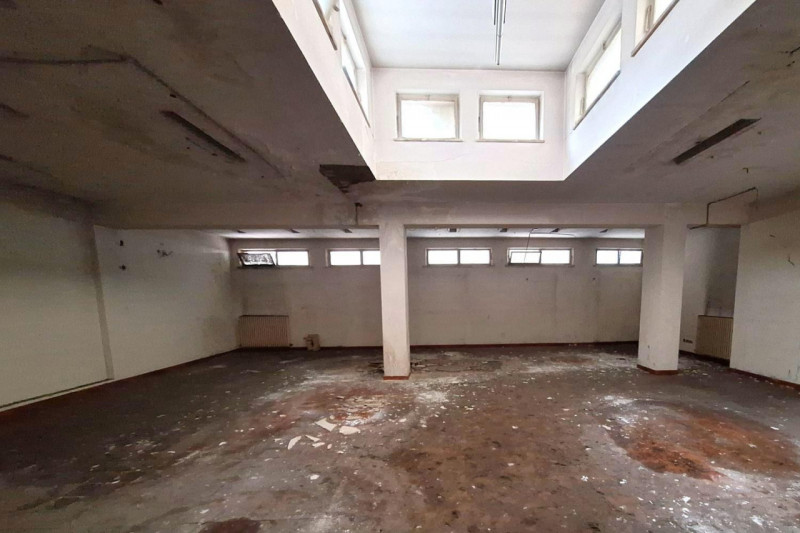 locale di sgombero in vendita ad Ancona in zona Centro Storico