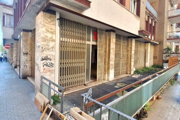 negozio in vendita ad Ancona in zona Piano San Lazzaro