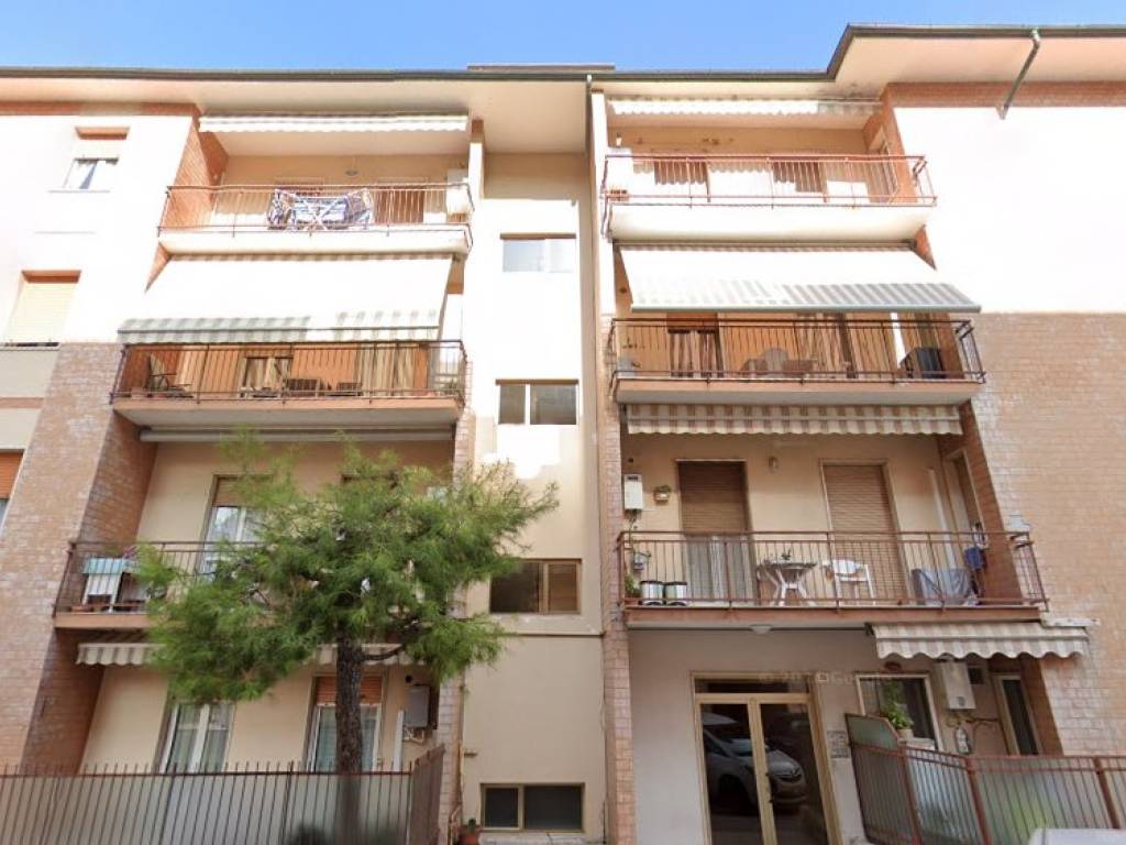 appartamento in vendita ad Ancona in zona Posatora