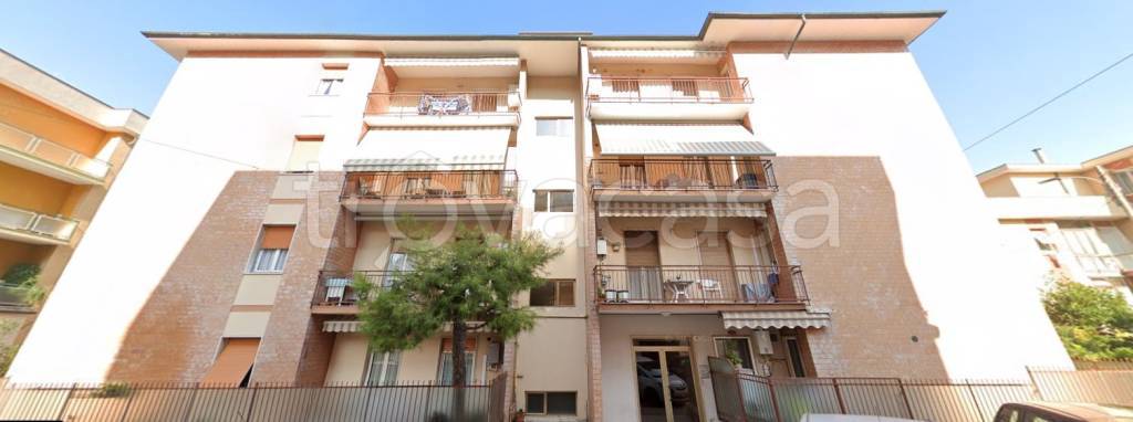 appartamento in vendita ad Ancona in zona Posatora