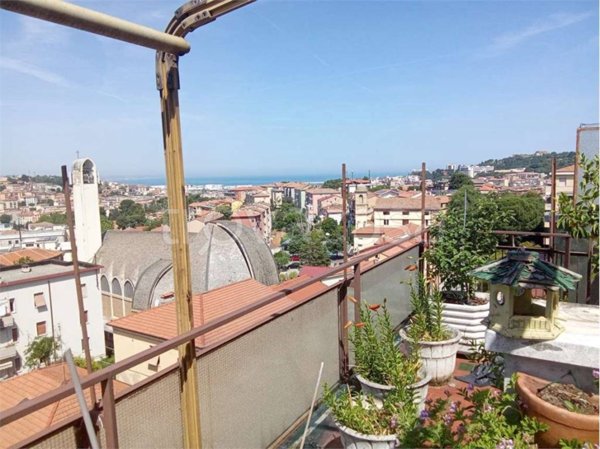 appartamento in vendita ad Ancona in zona Delle Grazie