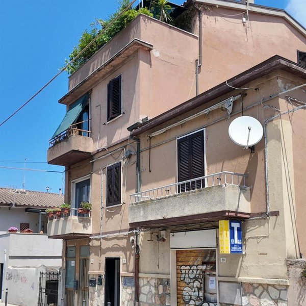 appartamento in vendita ad Ancona in zona Pietra La Croce