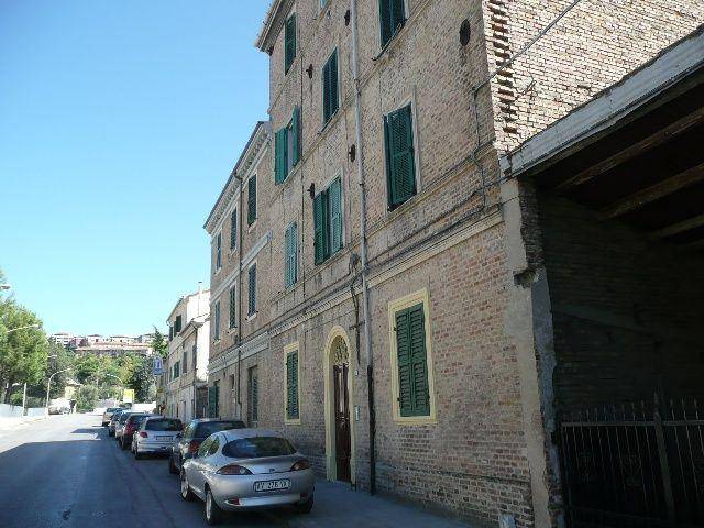 appartamento in vendita ad Ancona in zona Piano San Lazzaro