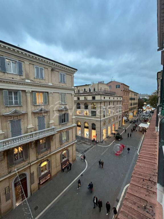 appartamento in vendita ad Ancona in zona Centro Storico