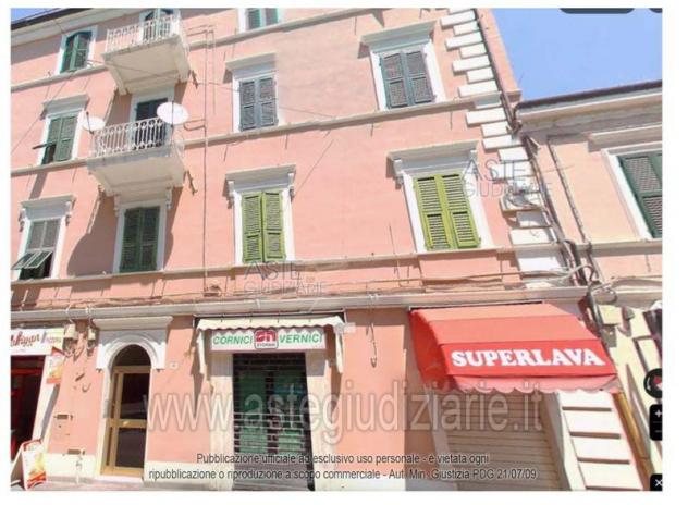 negozio in vendita ad Ancona in zona Piano San Lazzaro