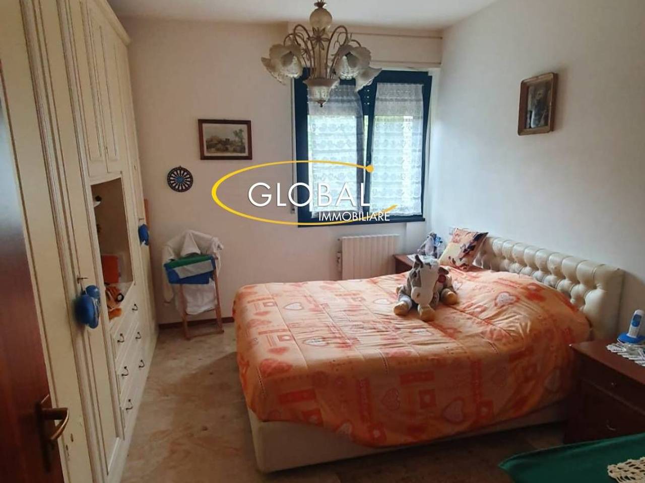 appartamento in vendita ad Ancona in zona Varano