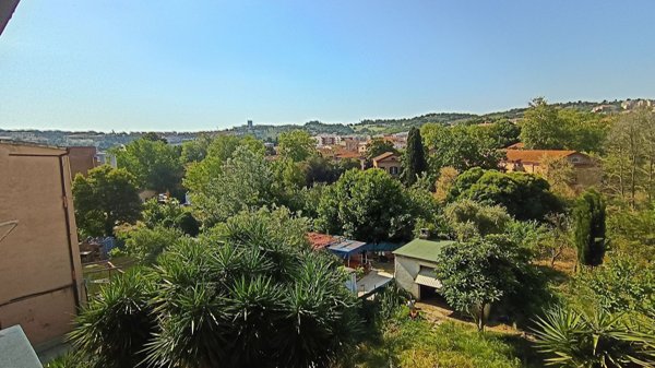appartamento in vendita ad Ancona in zona Scrima