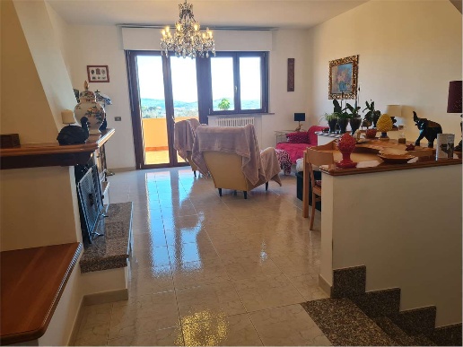 casa indipendente in vendita ad Ancona in zona Montedago