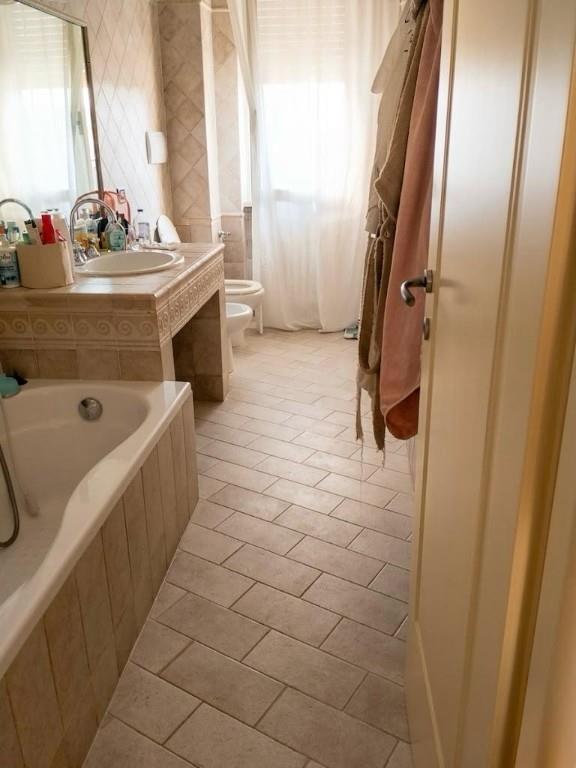appartamento in vendita ad Ancona in zona Piano San Lazzaro