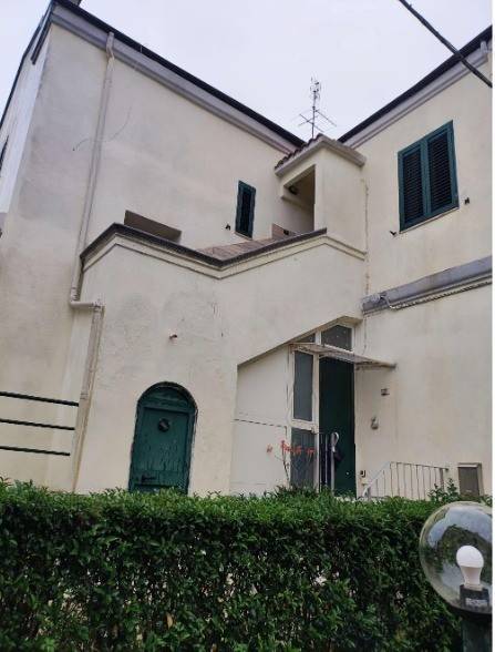 appartamento in vendita ad Ancona in zona Piano San Lazzaro