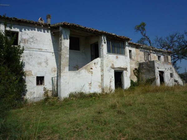 casa indipendente in vendita ad Ancona in zona Sappanico