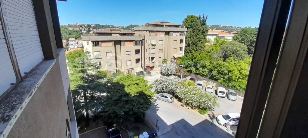appartamento in vendita ad Ancona in zona Delle Grazie