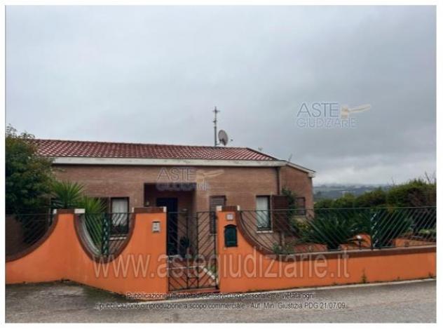 casa indipendente in vendita ad Ancona in zona Piano San Lazzaro