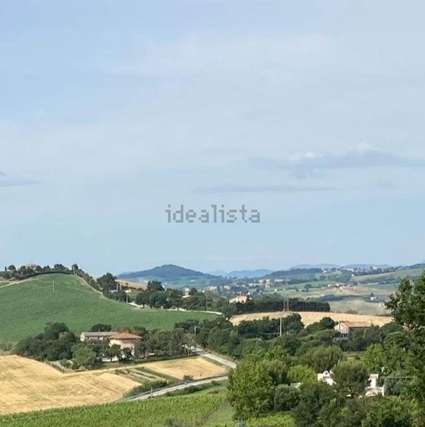 casa indipendente in vendita ad Ancona in zona Angeli di Varano
