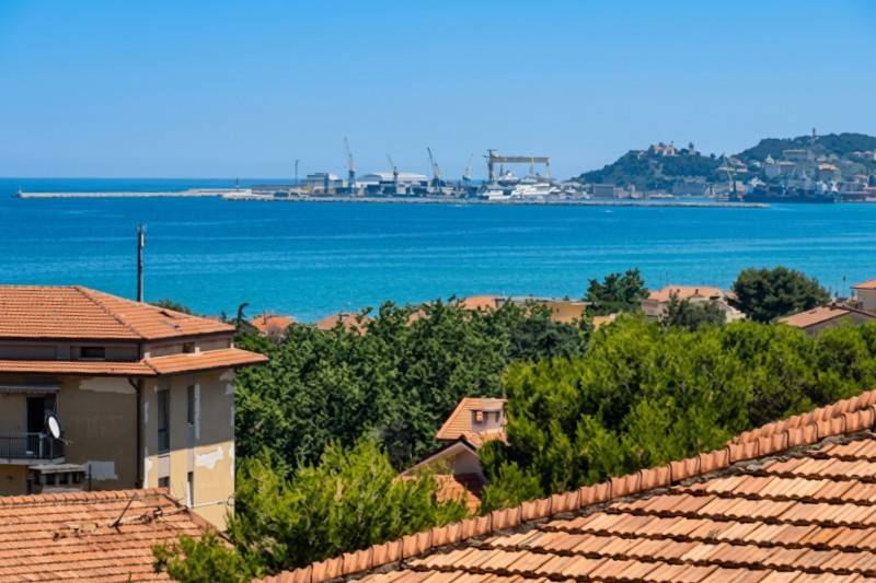 appartamento in vendita ad Ancona in zona Torrette