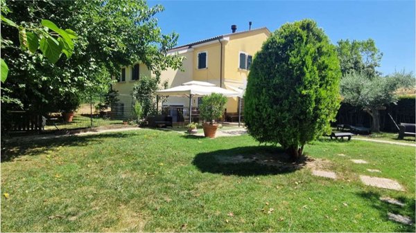 appartamento in vendita ad Ancona in zona Paterno