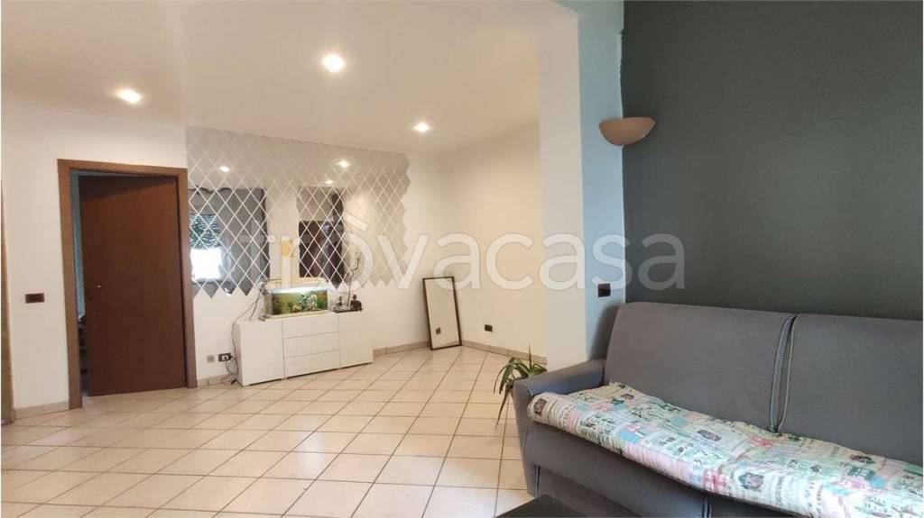 appartamento in vendita ad Ancona in zona Vallemiano