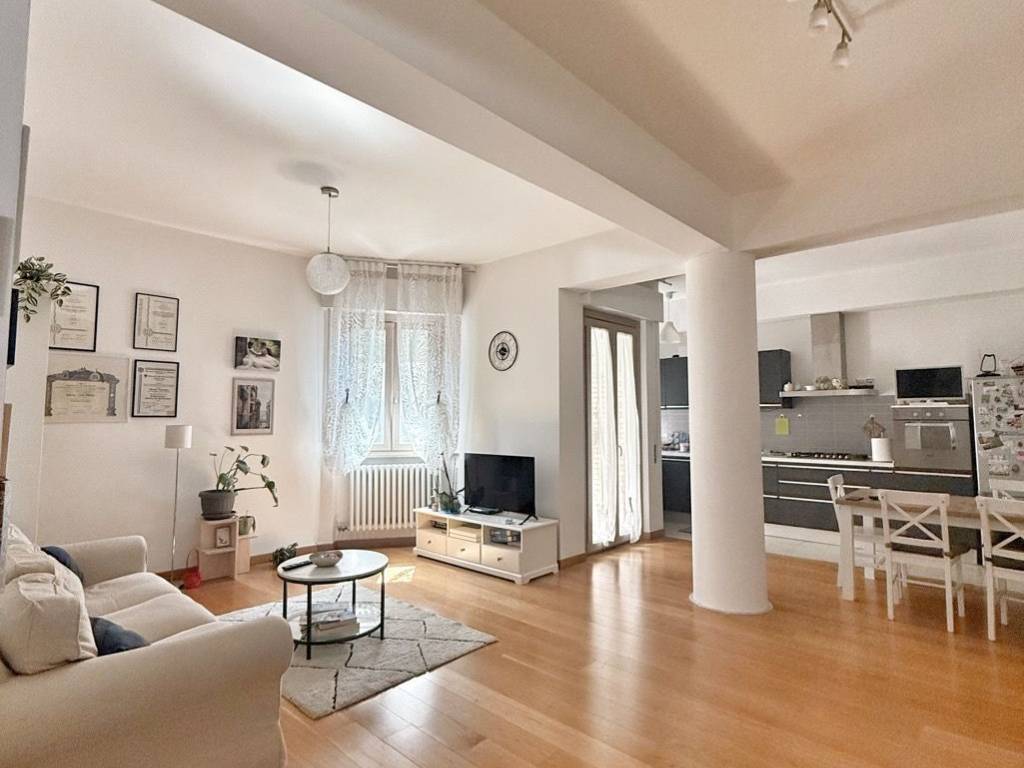 appartamento in vendita ad Ancona in zona Borgo Rodi