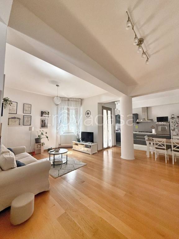 appartamento in vendita ad Ancona in zona Borgo Rodi
