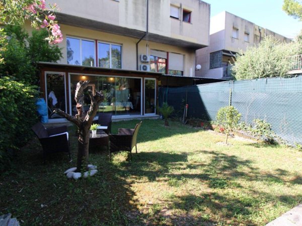 casa indipendente in vendita ad Ancona