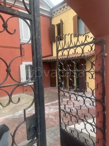 casa indipendente in vendita ad Ancona in zona Posatora