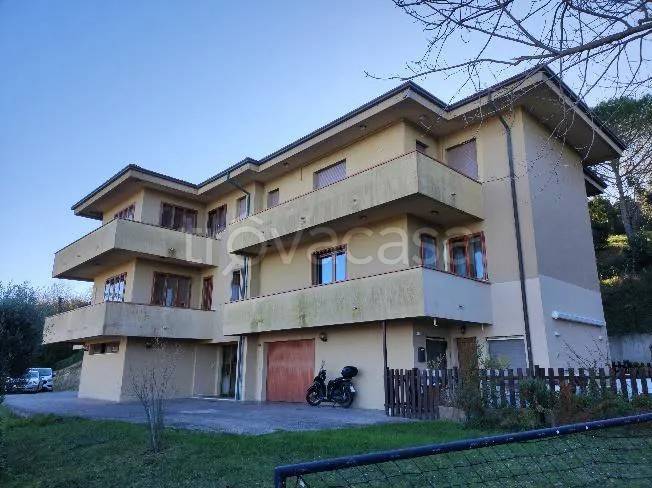 appartamento in vendita ad Ancona in zona Pietra La Croce