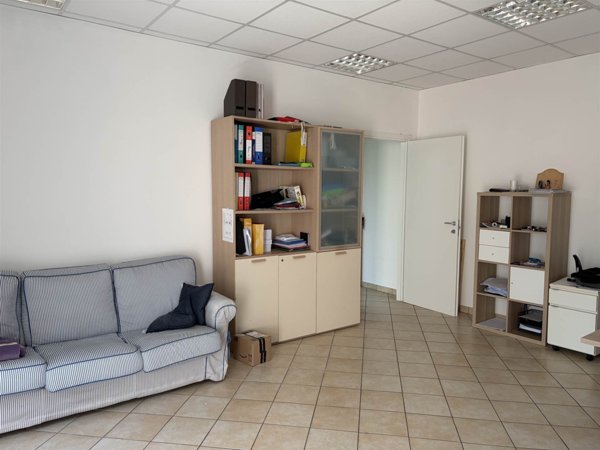 ufficio in vendita ad Ancona in zona Baraccola