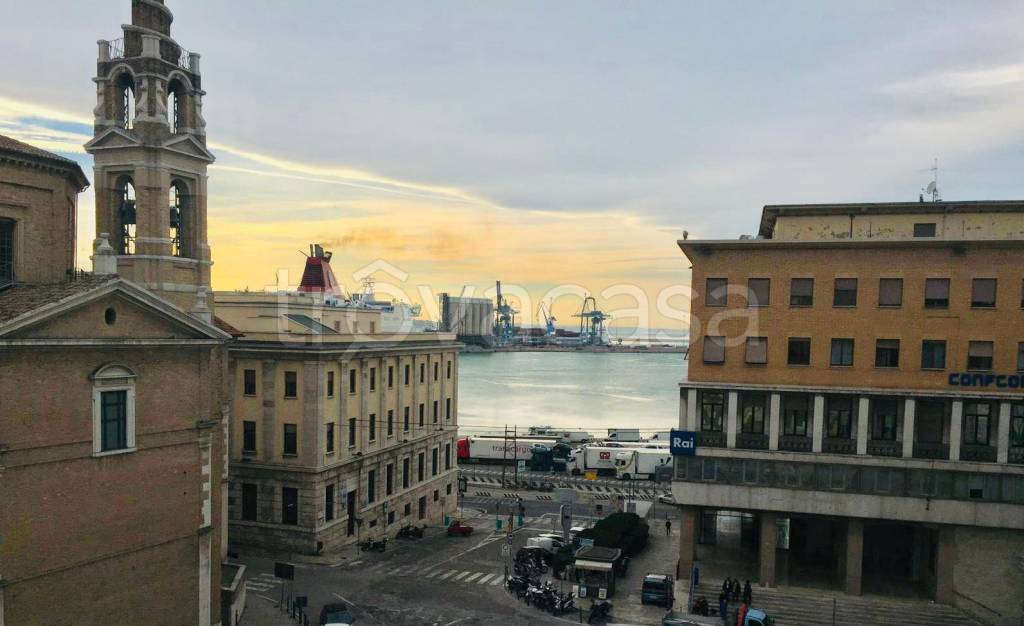 appartamento in vendita ad Ancona in zona Centro Storico