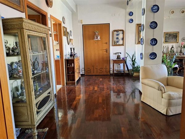 appartamento in vendita ad Ancona in zona Adriatico