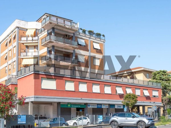 appartamento in vendita ad Ancona in zona Vallemiano