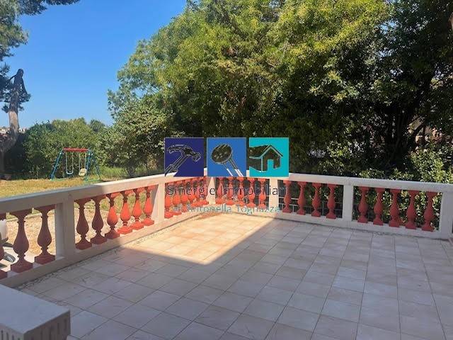 casa indipendente in vendita ad Ancona in zona Tavernelle