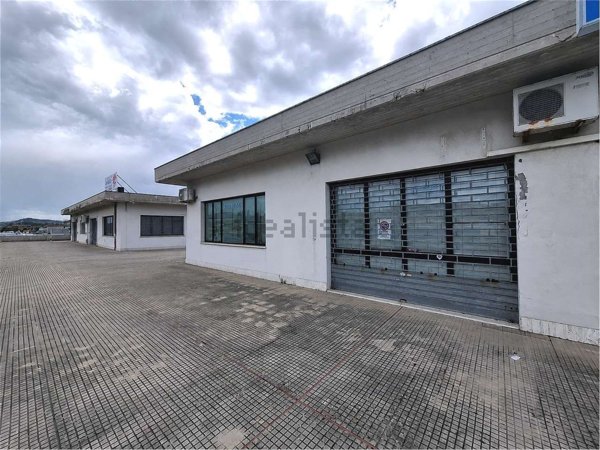 ufficio in vendita ad Ancona in zona Baraccola