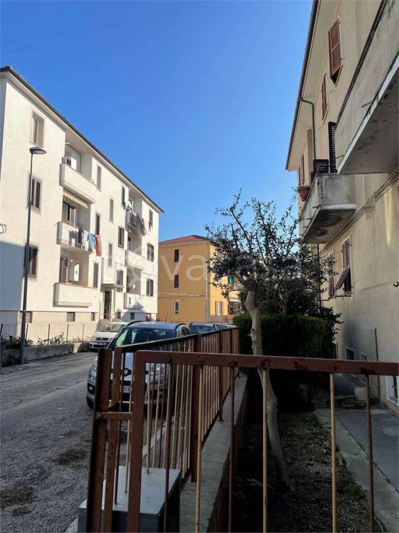 appartamento in vendita ad Ancona in zona Posatora