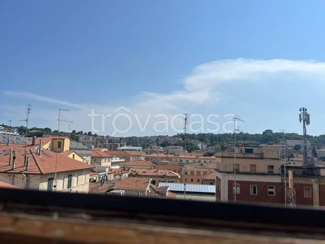 appartamento in vendita ad Ancona in zona Centro Storico