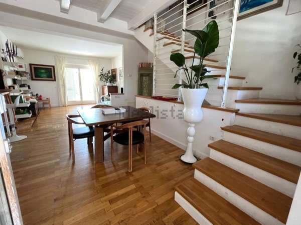 casa indipendente in vendita ad Ancona in zona Paterno