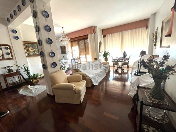 appartamento in vendita ad Ancona in zona Adriatico