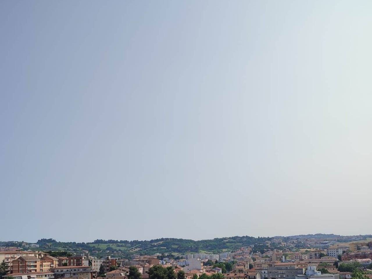 appartamento in vendita ad Ancona in zona Vallemiano